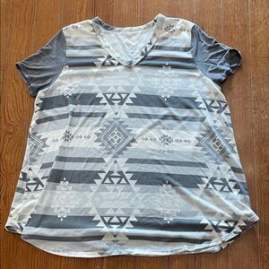 Aztec Patterned Gray Women's Short Sleeve Top
